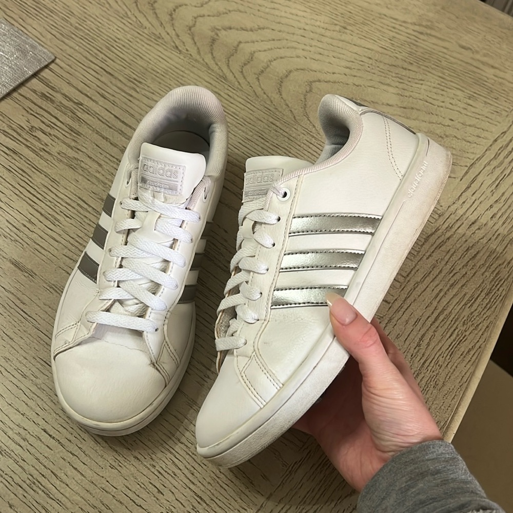 Adidas neo Tennis shoes